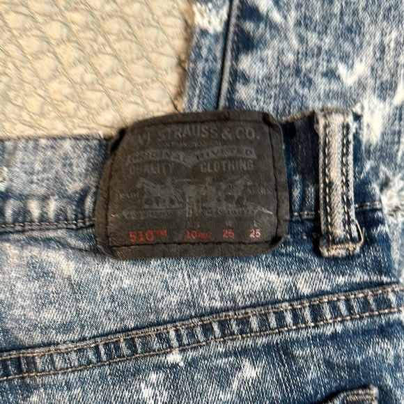 Levi's Blue Distressed Jean Jacket Vintage Style - Picture 5 of 11